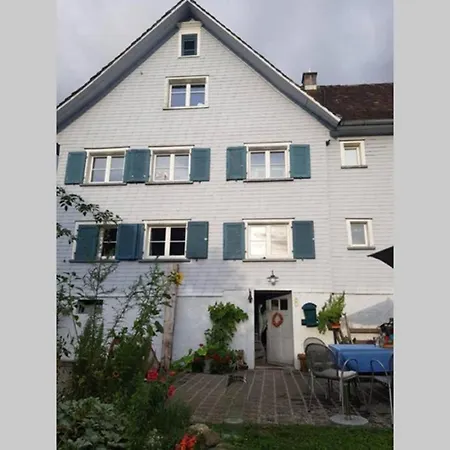 Ferienwohnung Am Hatlerbrunnen *